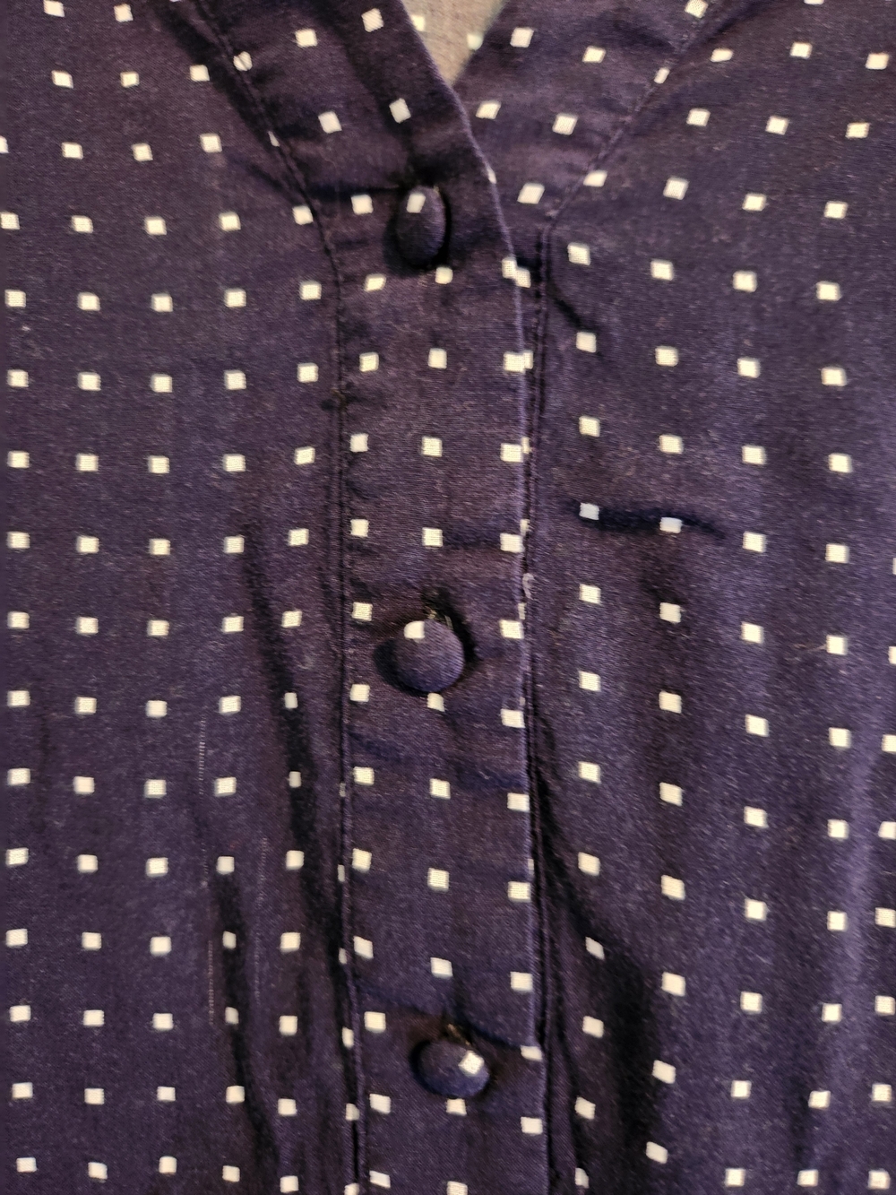 Market & Spruce Square Dot Henley Blouse, Size L - Picture 3 of 9